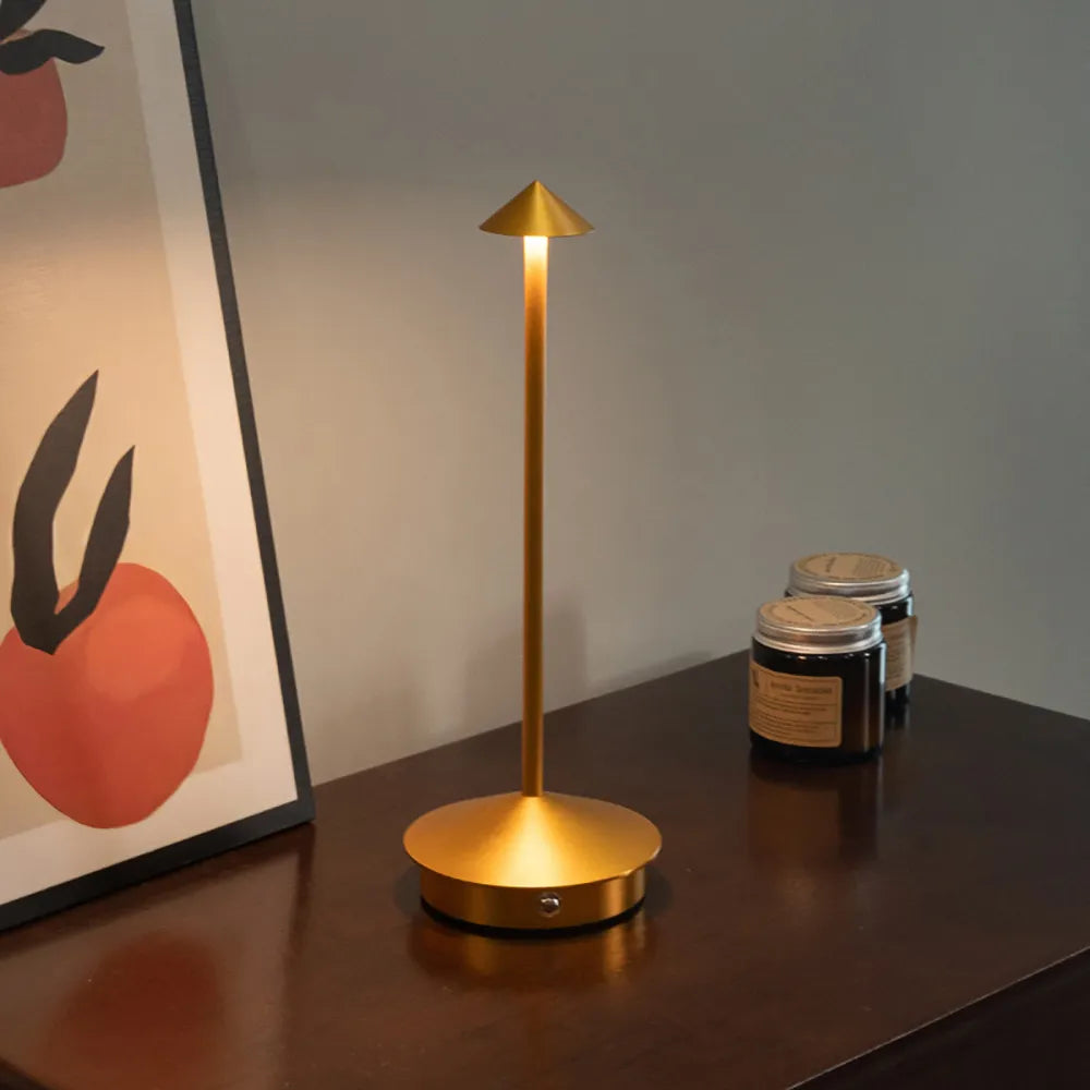 Taavita - Rechargeable Minimalistic Desk Lamp - Compact and Practical