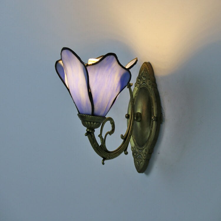 Vintage Taavita Petals Stained Glass 1-Light Wall Lamp