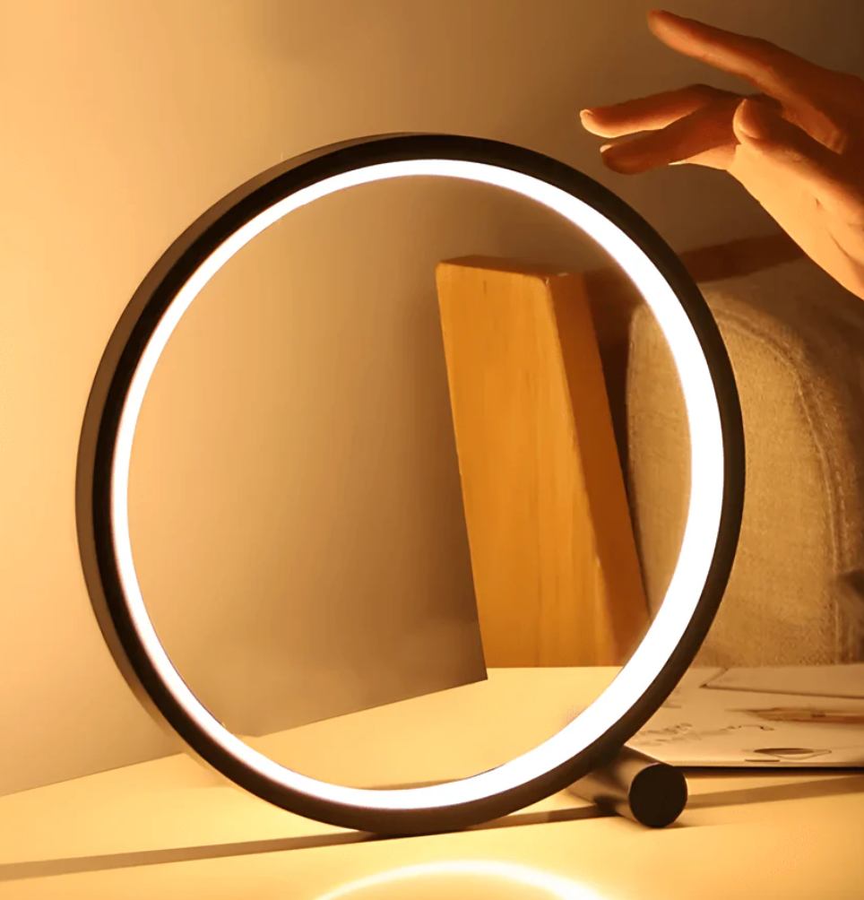 Taavita - Minimalistic Table Lamp with Touch and Dim Functionality