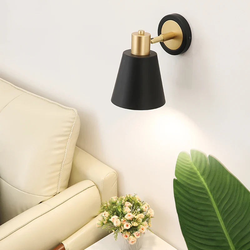 Taavita Wall Lamp Black