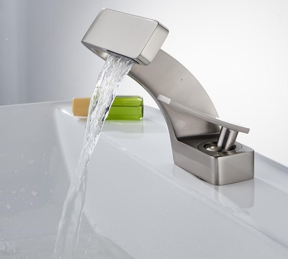 Taavita | Modern Designed Curved Faucet