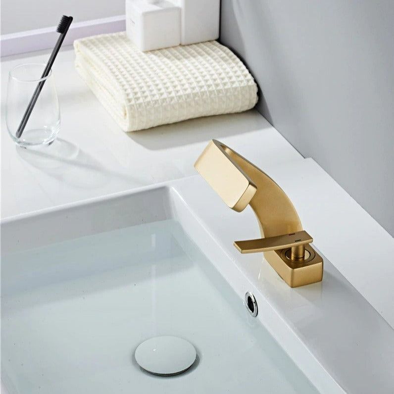 Taavita | Modern Designed Curved Faucet