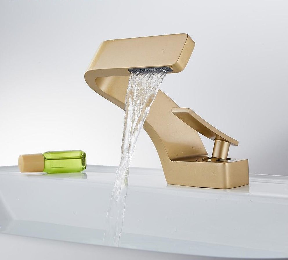 Taavita | Modern Designed Curved Faucet