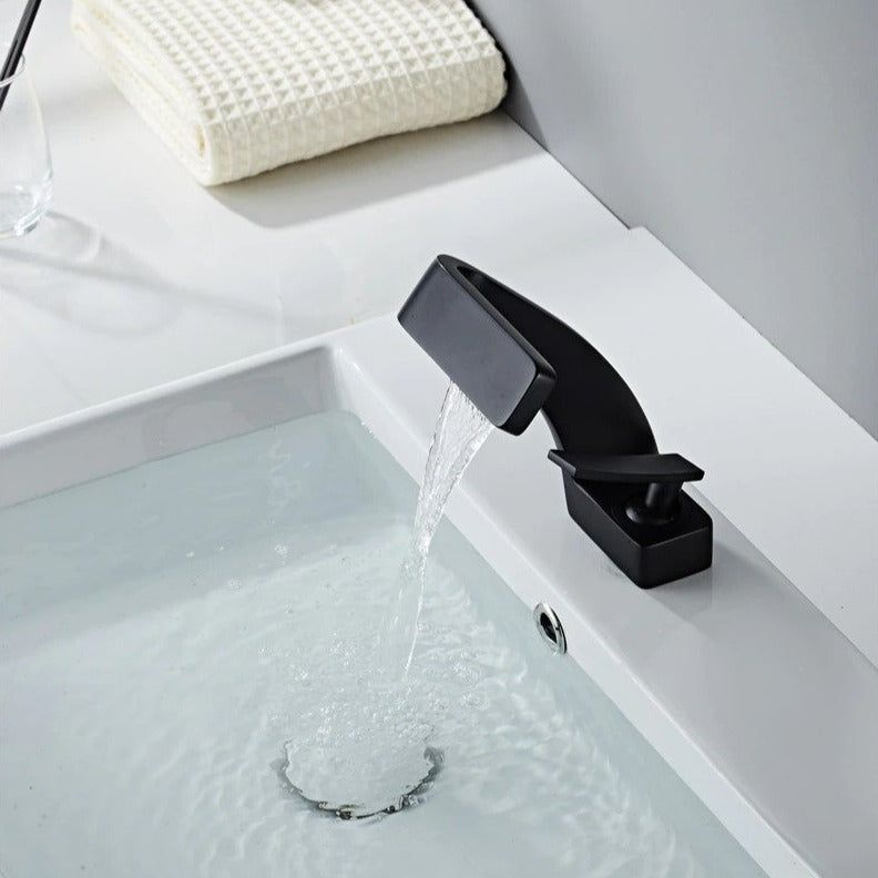 Taavita | Modern Designed Curved Faucet