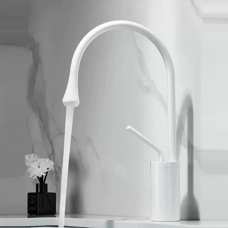 Taavita | Elegant Rotatable Faucet