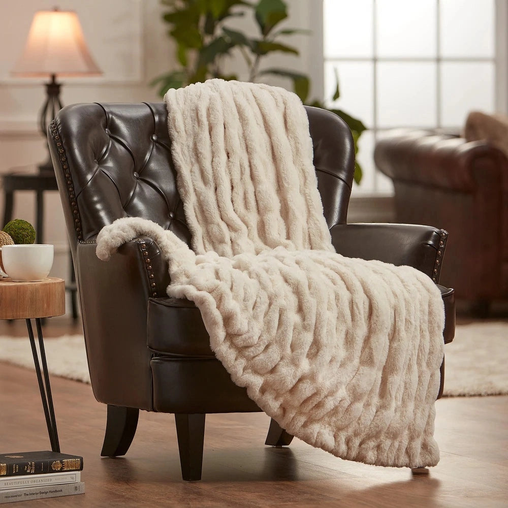 Chunky Knit Blanket - Cozy Thick Yarn Throw for Modern Decor