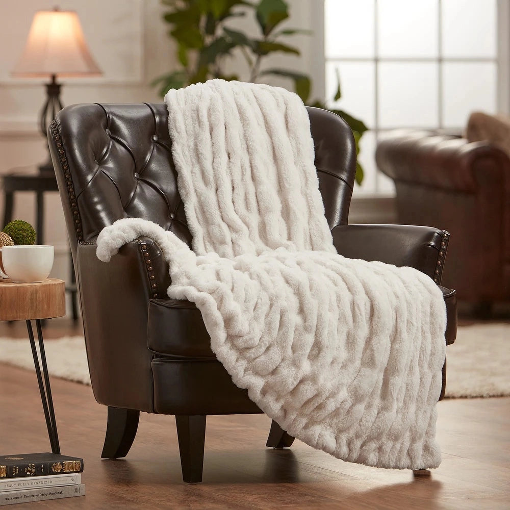 Chunky Knit Blanket - Cozy Thick Yarn Throw for Modern Decor