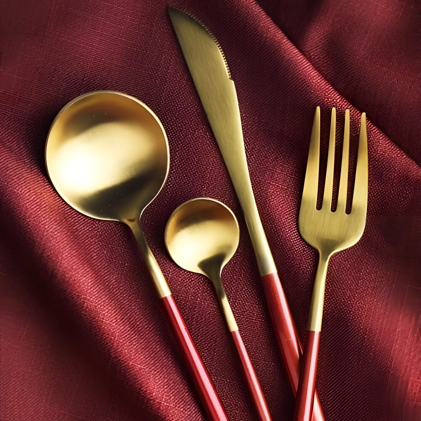 Gold Serrated Knife Set - Luxury Decorative Steak & Table Cutlery