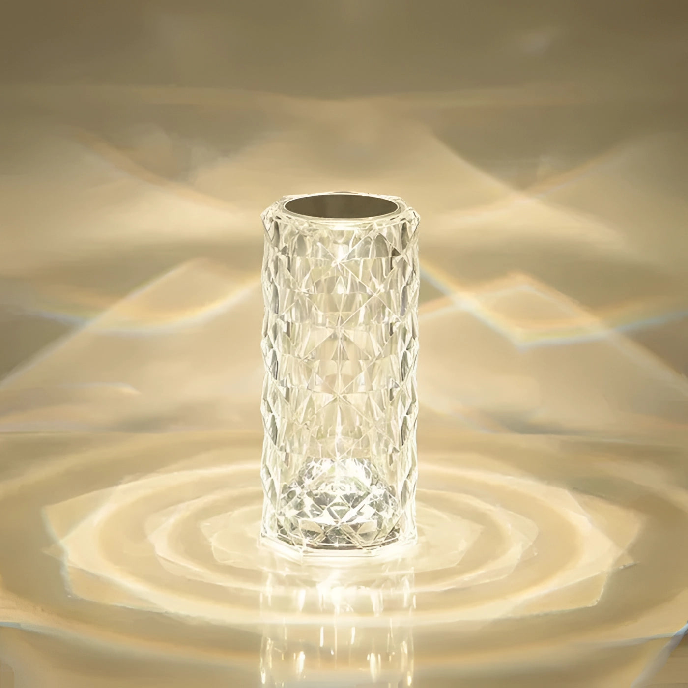 
A luxury crystal vase with an elegant and symmetrical design, featuring a transparent glass cylinder shape, ideal as a centerpiece for sophisticated decor.