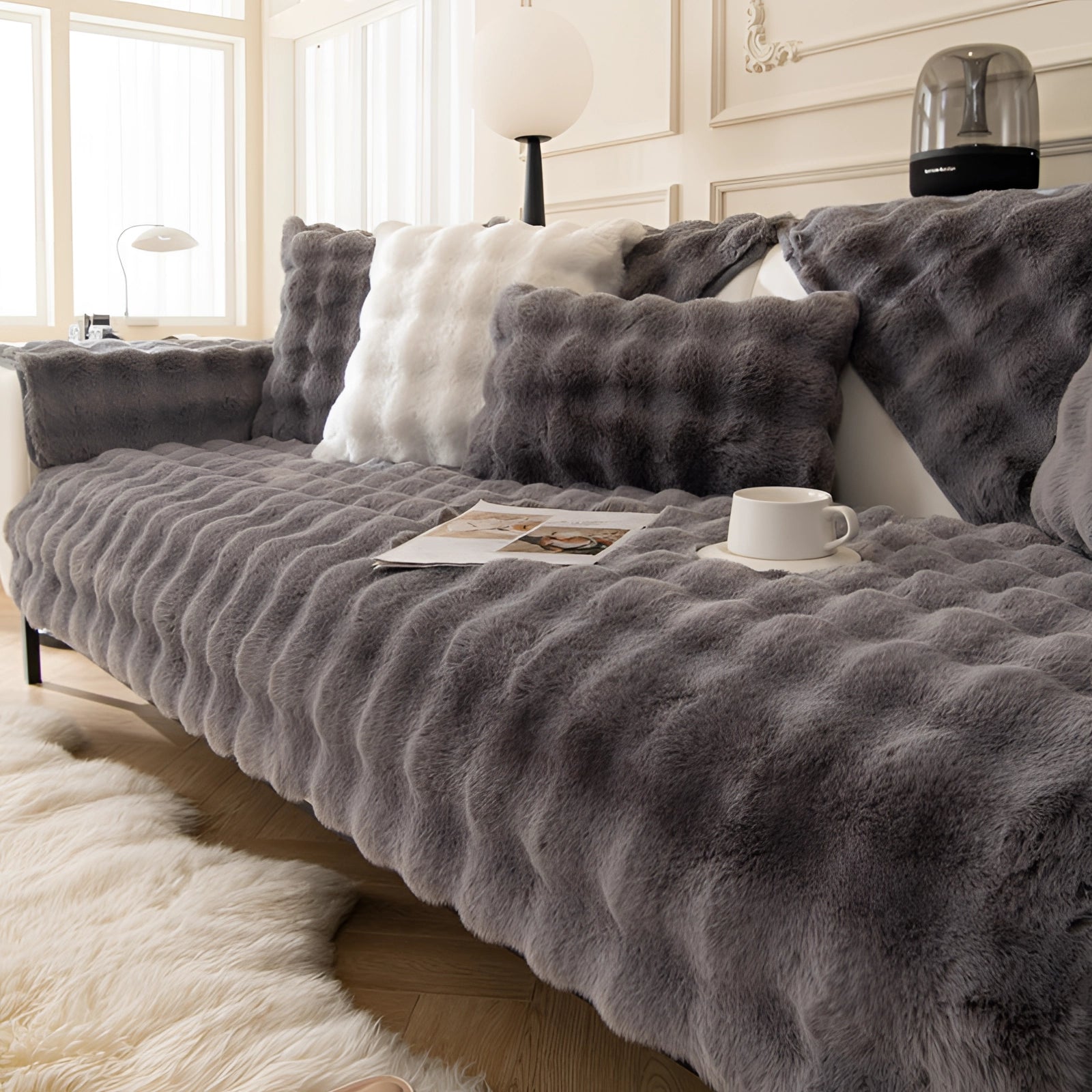 Luxury Faux Fur Blanket - Plush Gray Throw for Cozy Winter Comfort