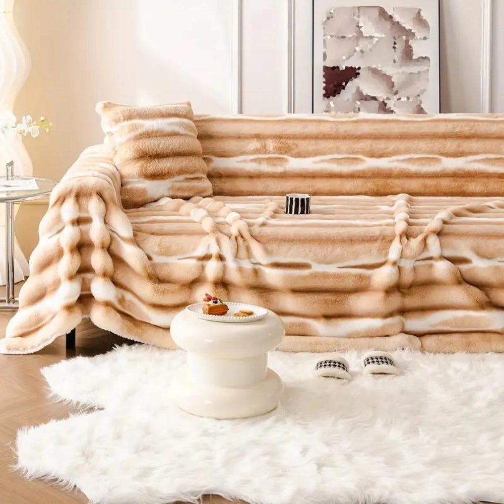 Luxury Faux Fur Blanket - Plush Grey Throw for Designer Bedding