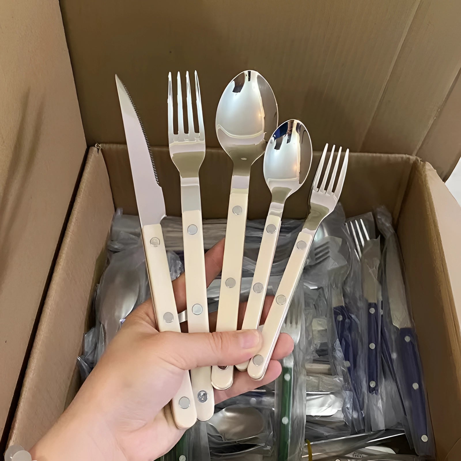 Luxury Pearl-Handled Cutlery Set - Elegant Flatware & Tableware