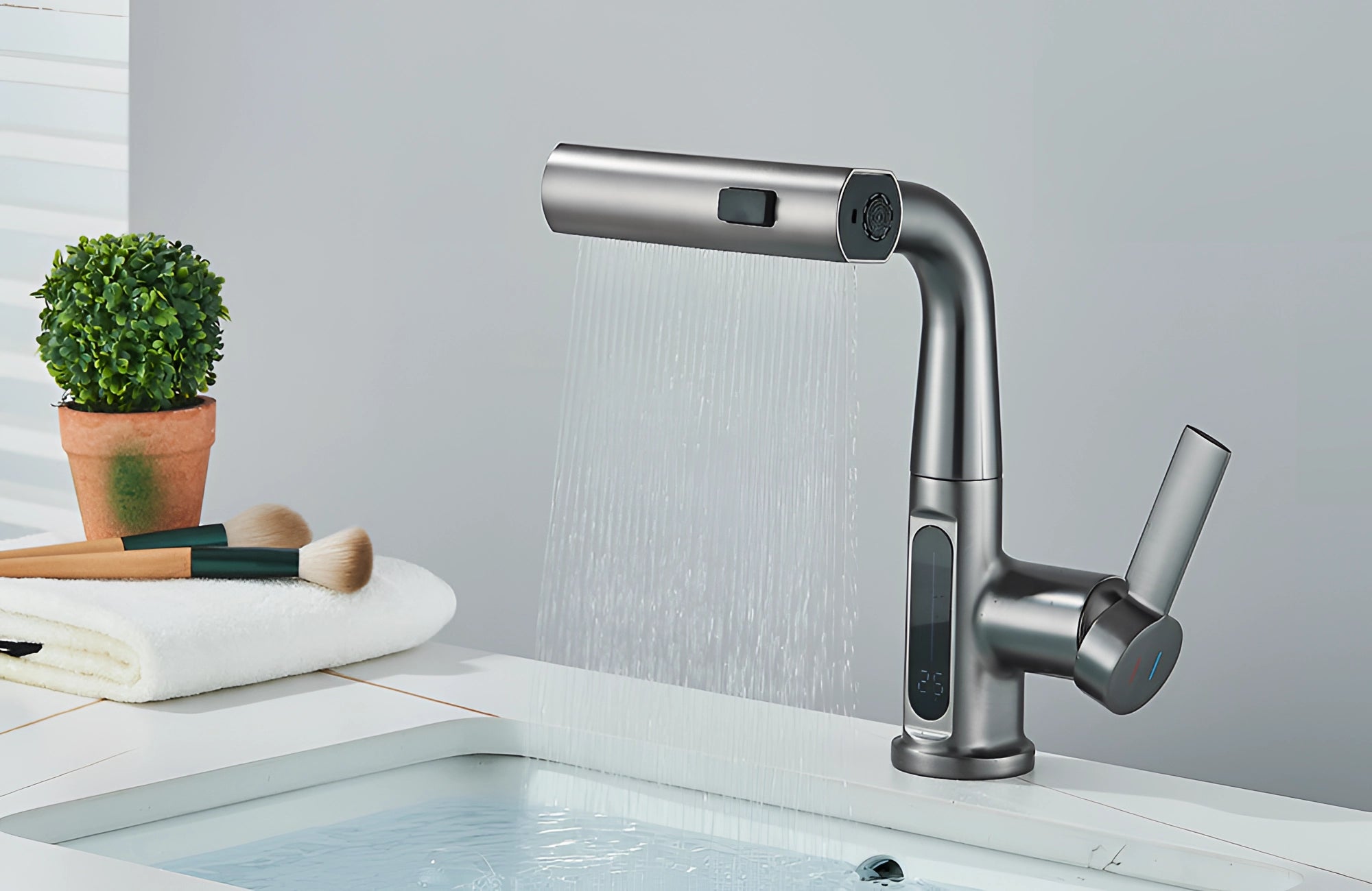 Smart Touchless Faucet with Temp Display & Pull-Out Spray