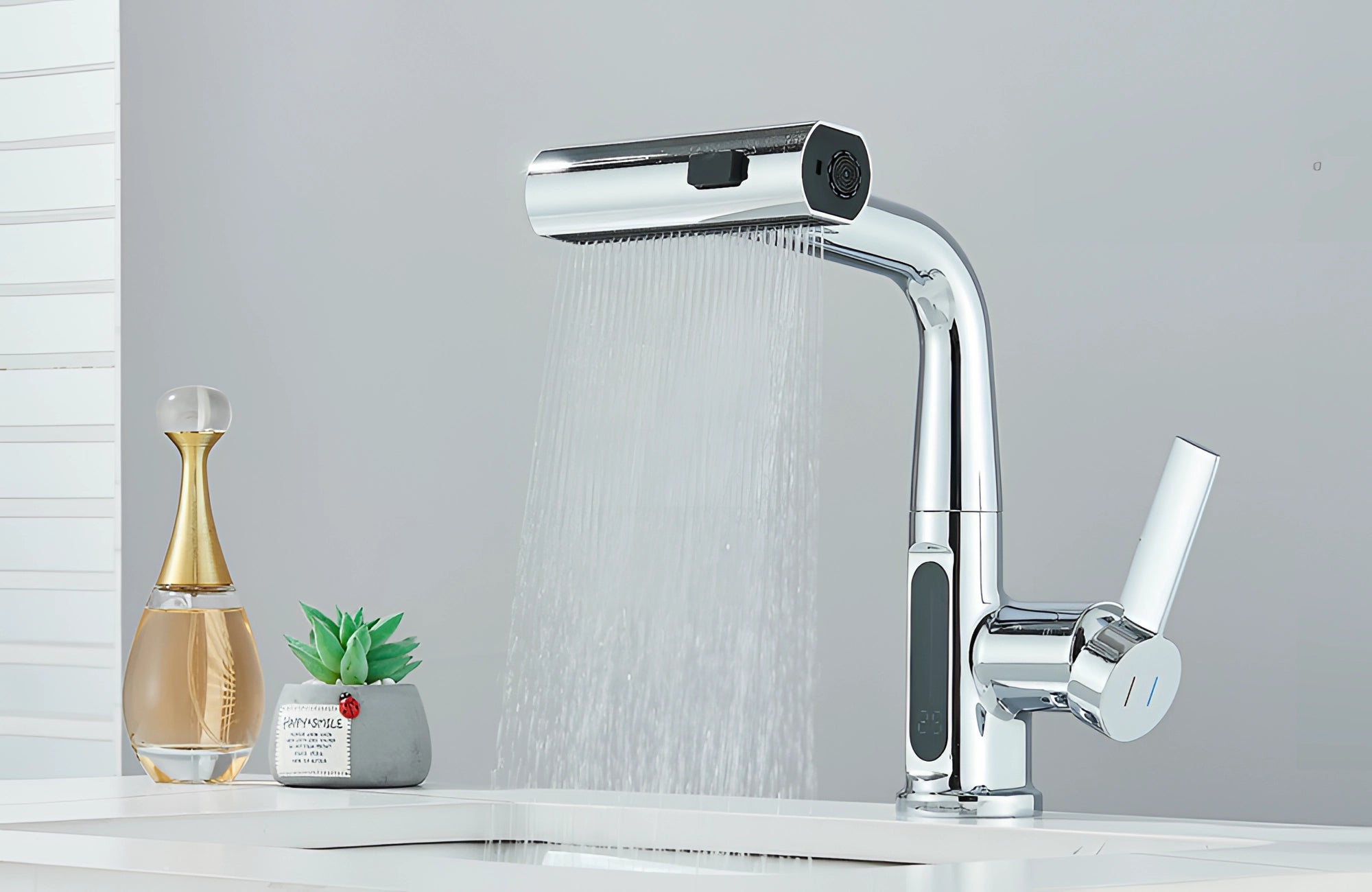 Smart Touchless Faucet with Temp Display & Pull-Out Spray