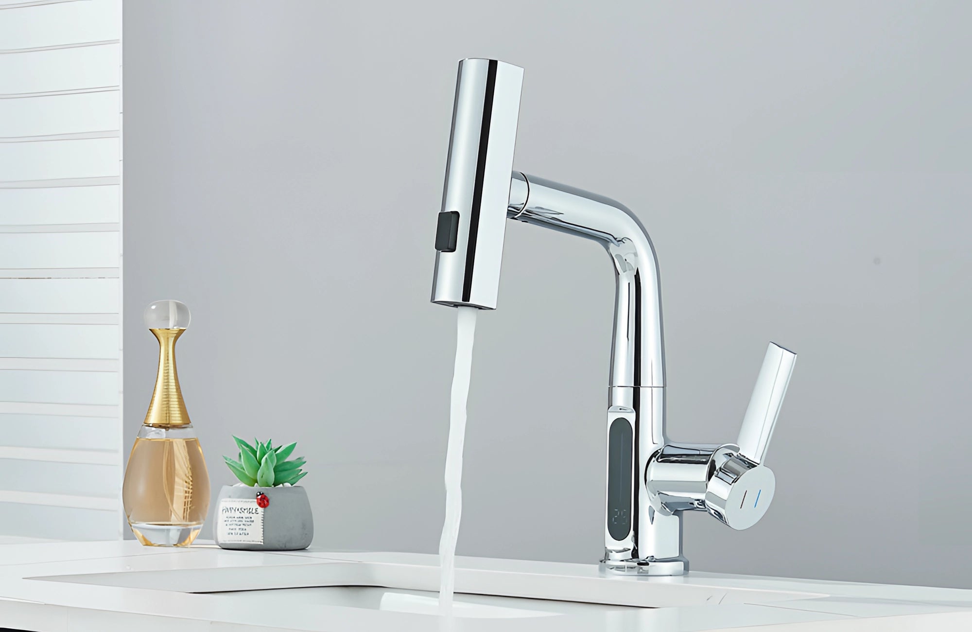 Smart Touchless Faucet with Temp Display & Pull-Out Spray