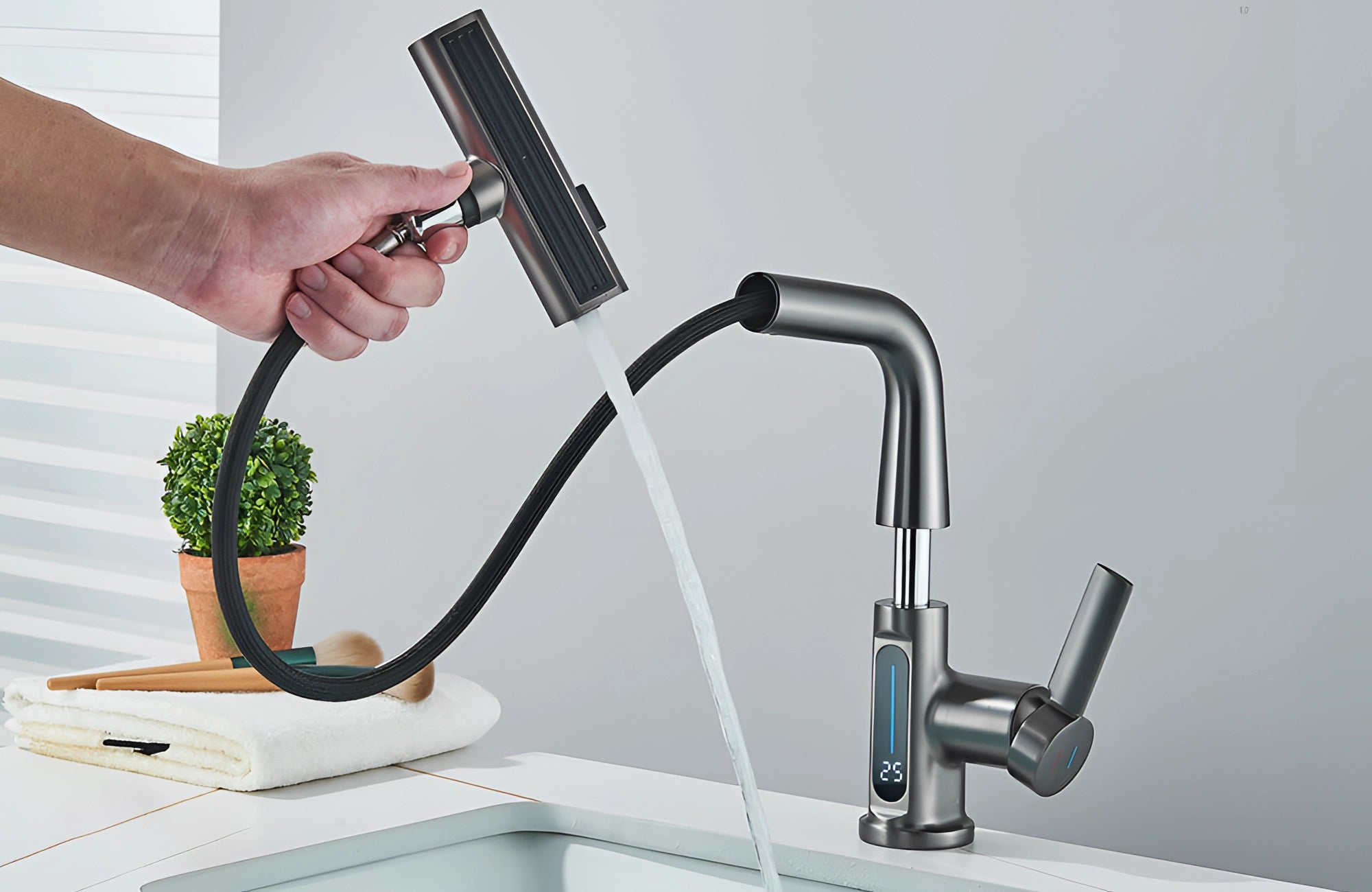 Smart Touchless Faucet with Temp Display & Pull-Out Spray