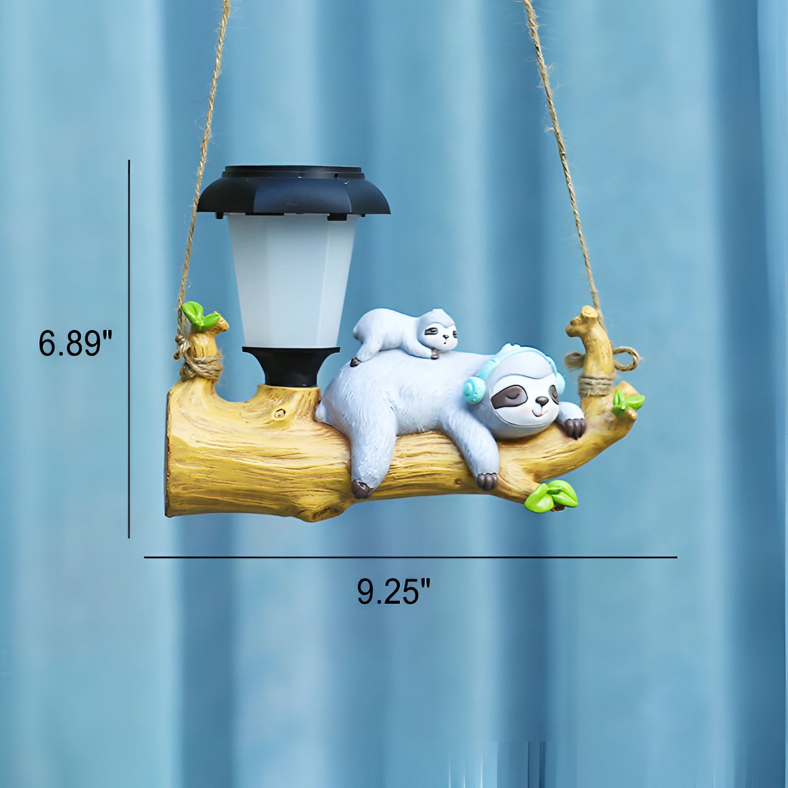 Squirrel-shaped solar garden lamp designed as an outdoor animal LED light with a whimsical and artistic appearance, featuring an azure color theme.