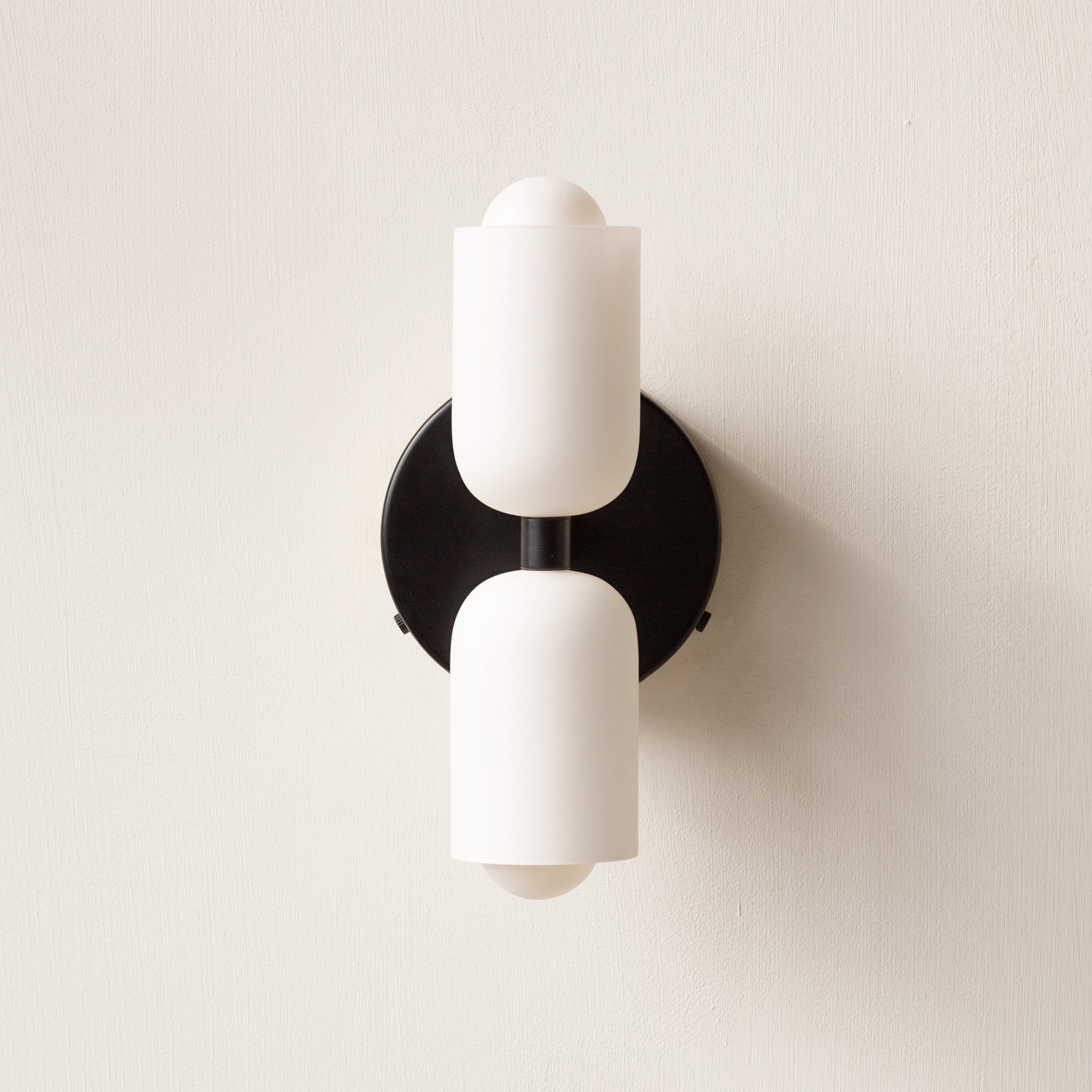 Taavita | Stylish Tovejs Wall Lamp