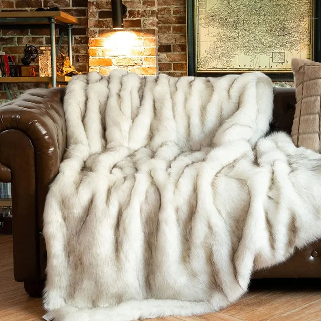 Taavita Nordic Frost Faux Fur Blanket