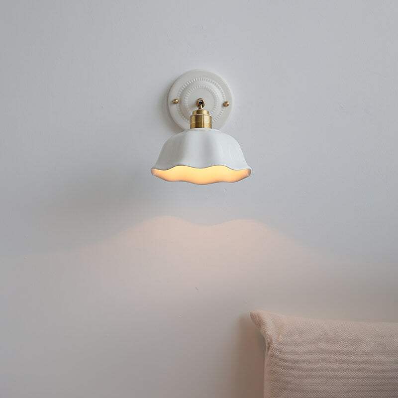 Taavita Modern White Ceramic Wall Lamp with Switch and Plug Options - Elegant Ceramic Lampshade