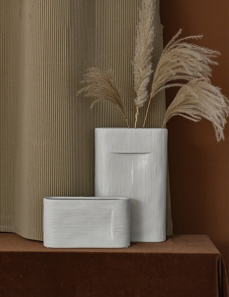 2-Piece Ceramic Flower Vases with Oval White Stripe Design