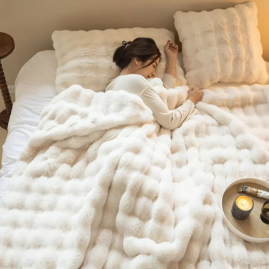 Taavita Plush Wool Blanket – Extra Warm for Ultimate Comfort