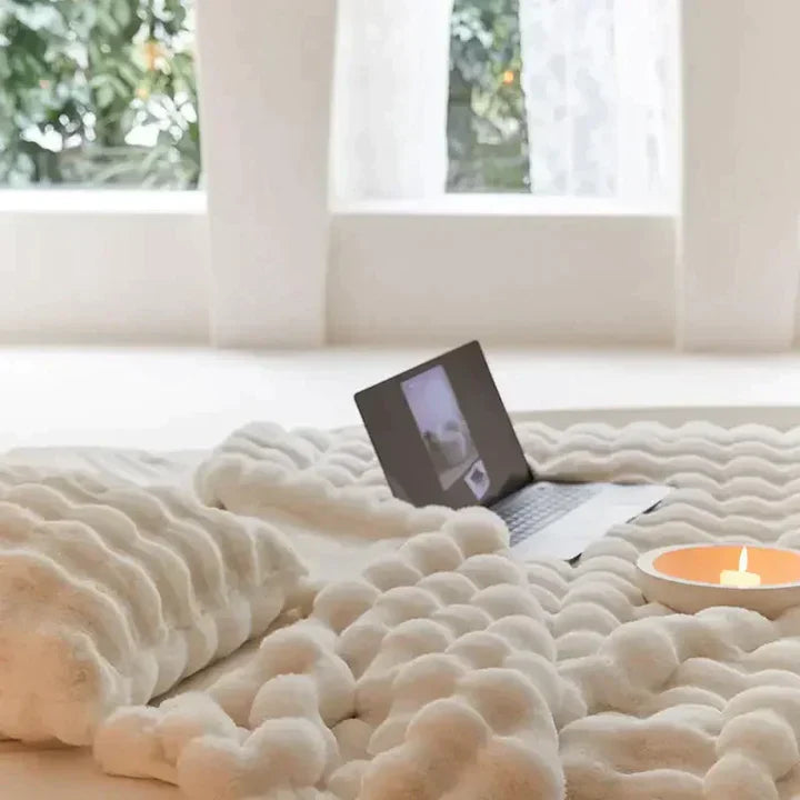 Ultra Soft & Hypoallergenic Warm Wool Blanket