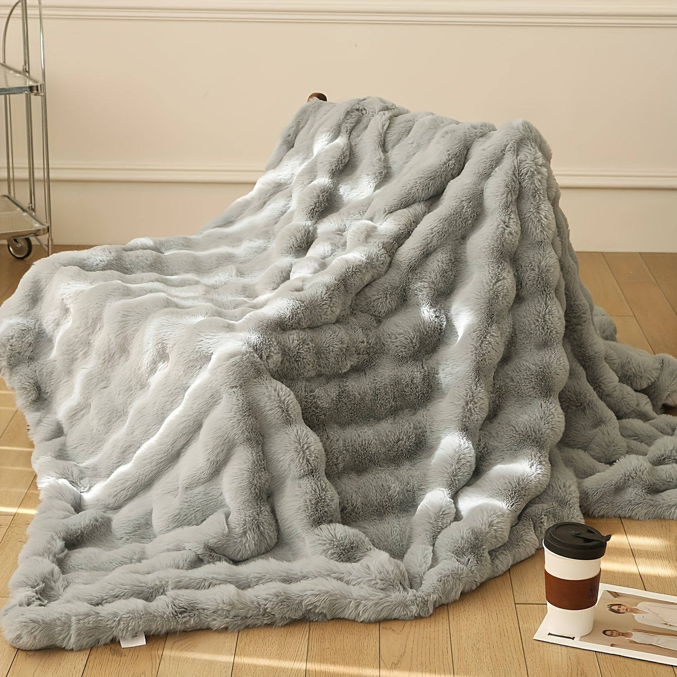 Taavita Thick & Warm Faux Rabbit Fur Blanket – Soft Cuddly Blanket for Home