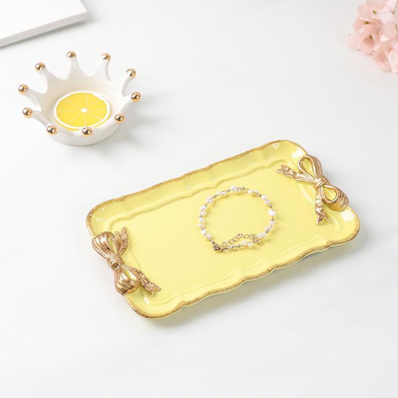 Taavita Resin Serving Tray: Elegance Meets Functionality