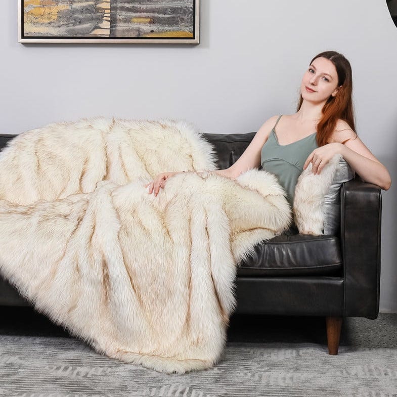 Taavita Faux-Fur Blanket – Luxurious, Soft & Stylish for Your Home