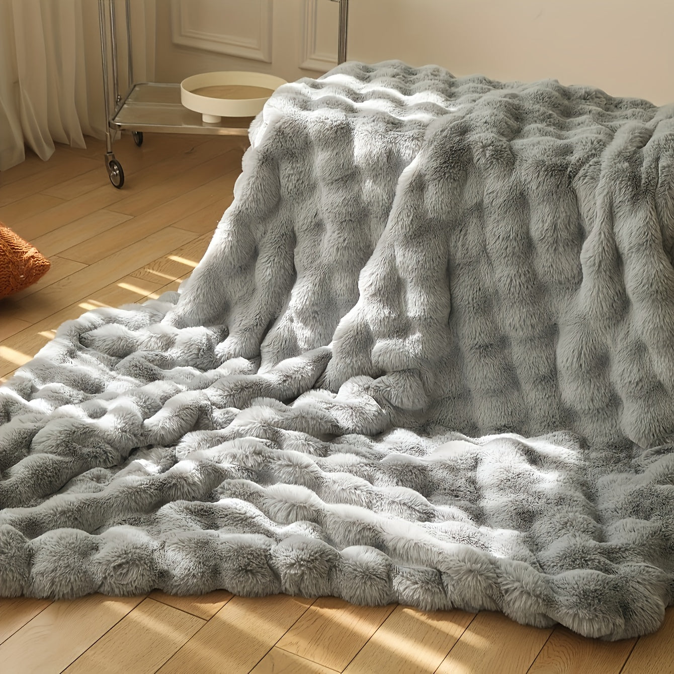 Taavita Thick & Warm Faux Rabbit Fur Blanket – Soft Cuddly Blanket for Home