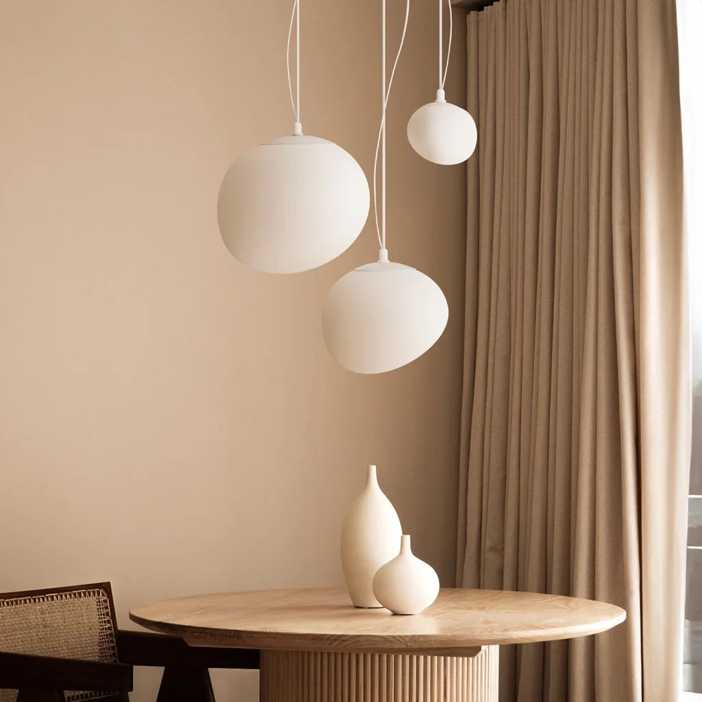 Taavita Pendant Light "Pebble" in White