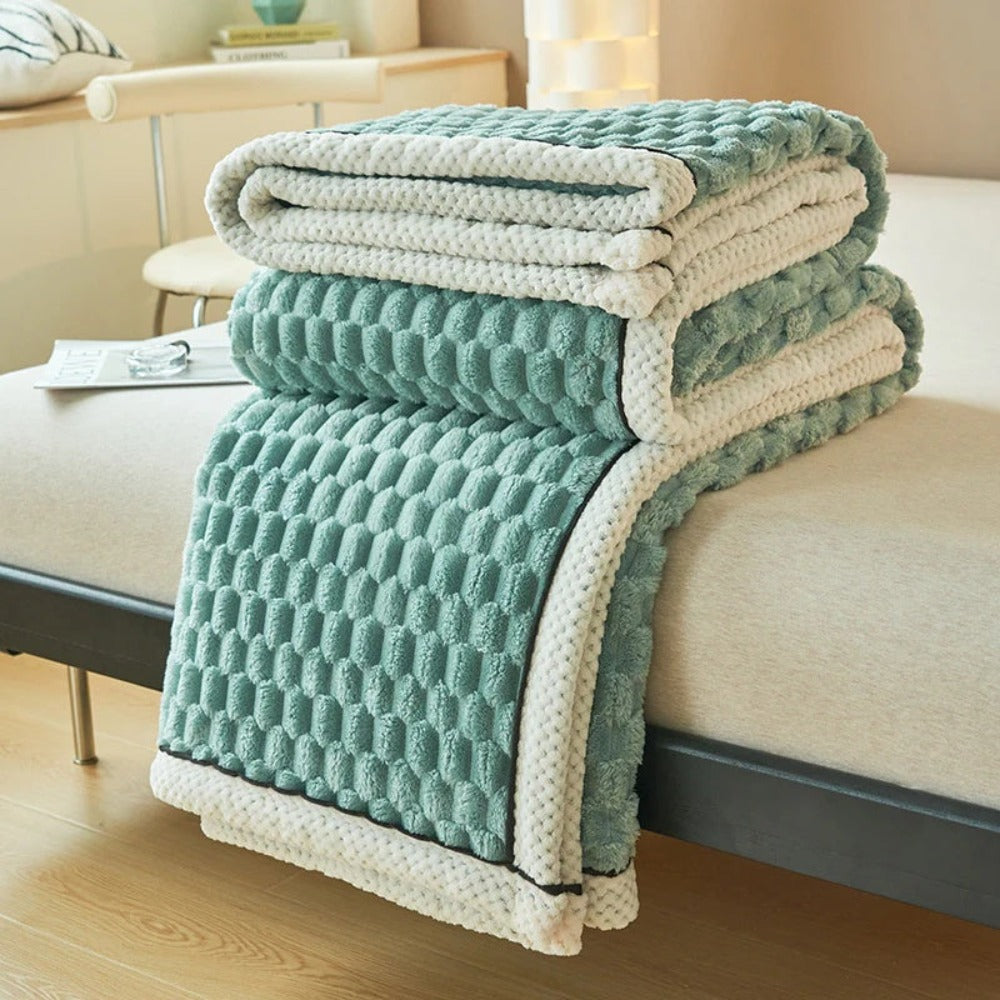 Taavita Cloud Cuddle Blanket - Experience Heavenly Softness and Comfort