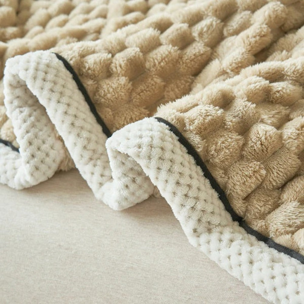 Taavita Cloud Cuddle Blanket - Experience Heavenly Softness and Comfort