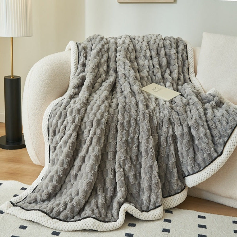 Taavita Cloud Cuddle Blanket - Experience Heavenly Softness and Comfort