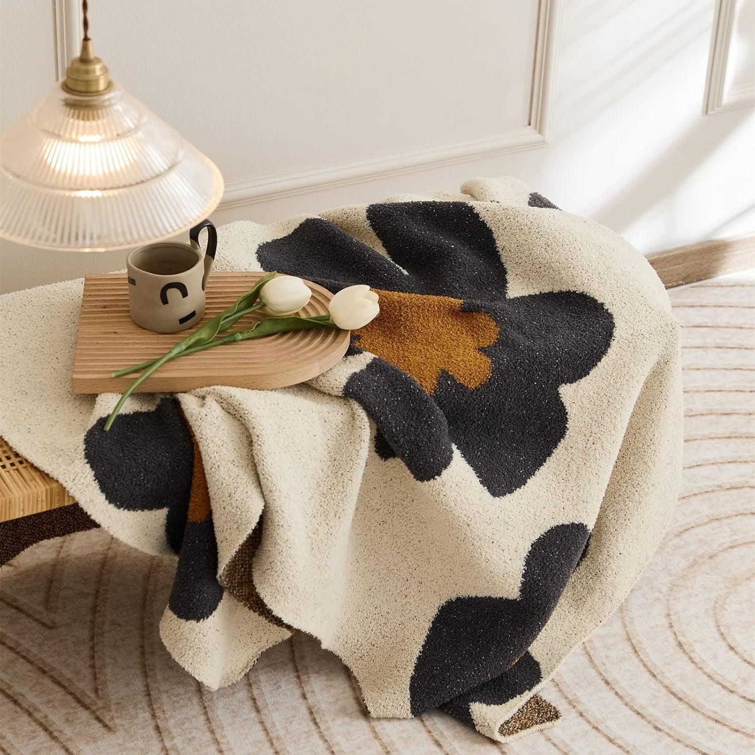 Taavita | Knitted Floral Blanket