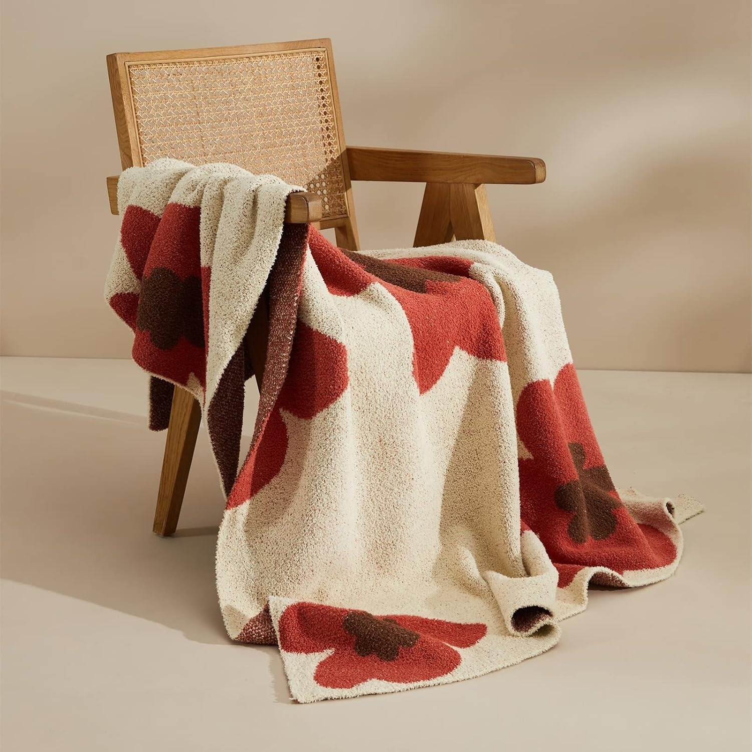 Taavita | Knitted Floral Blanket