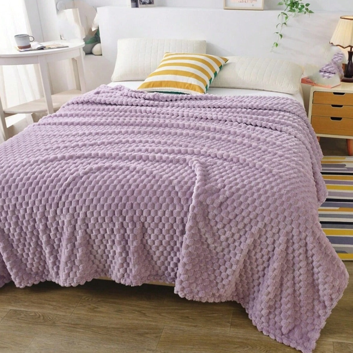 Taavita Comfort Throw Blanket - Experience Cloud-Like Softness