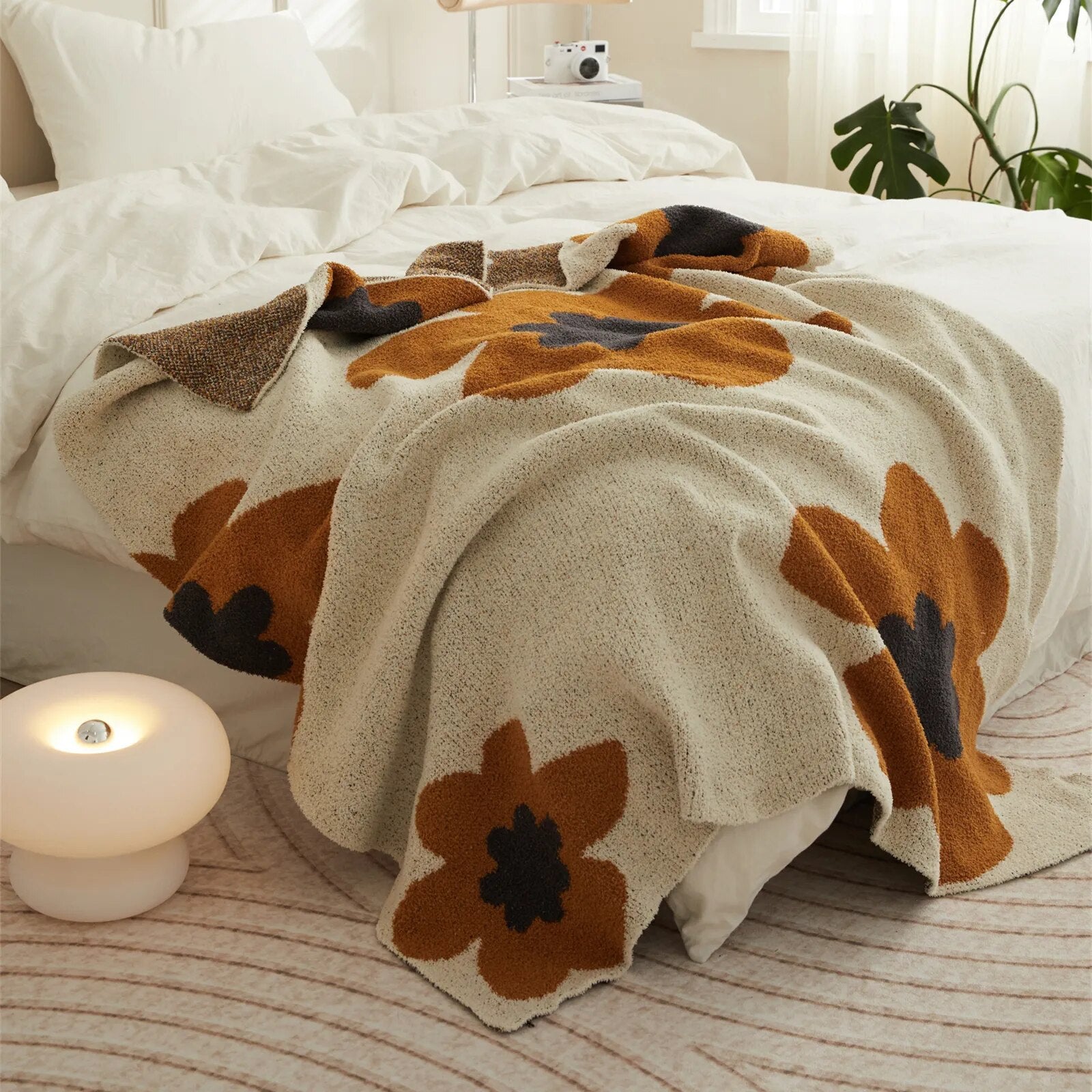 Taavita Flower Pattern Cuddle Blanket