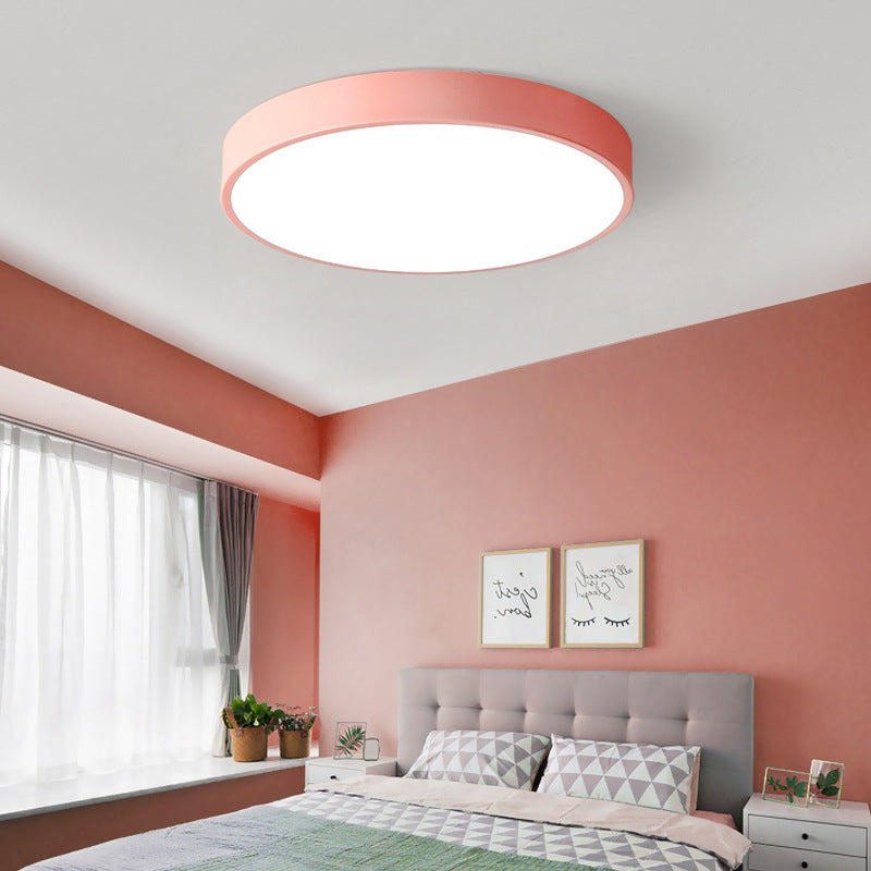 Taavita – Minimalistic Ceiling Lamp